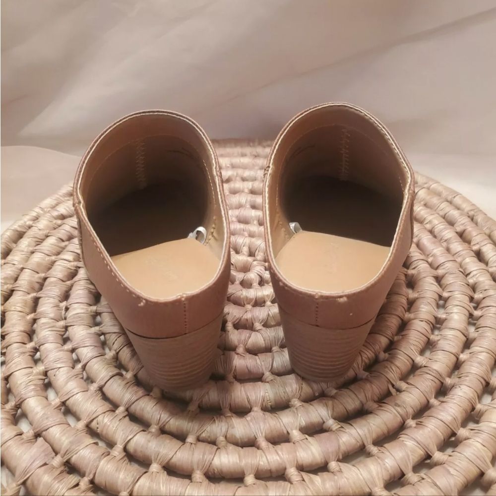Universal Thread Women's Makana Faux Leather Block Heel Mule Brown Shoes Size 5 - Picture 3 of 6